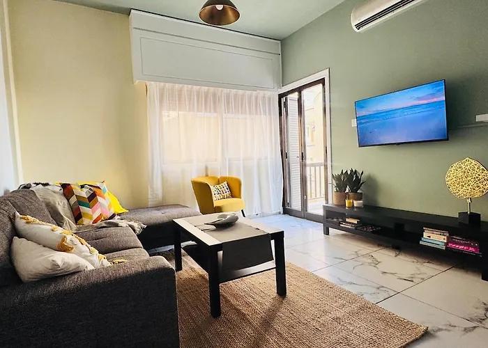 Lighthouse - Mackenzie Apartman Lárnaka