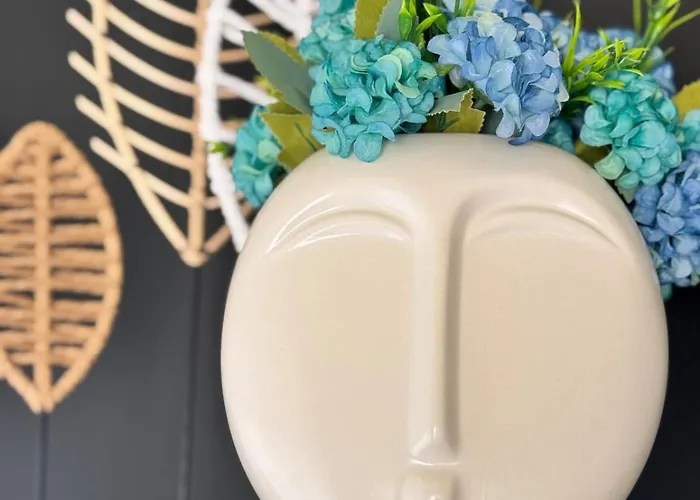 Lighthouse - Mackenzie Lägenhet Larnaca